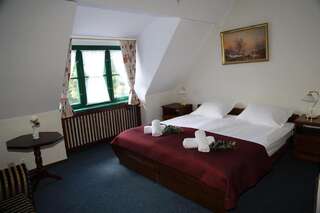 Отель Kadyny Folwark Hotel & SPA Кадыны Двухместный номер с 1 кроватью или 2 отдельными кроватями-6